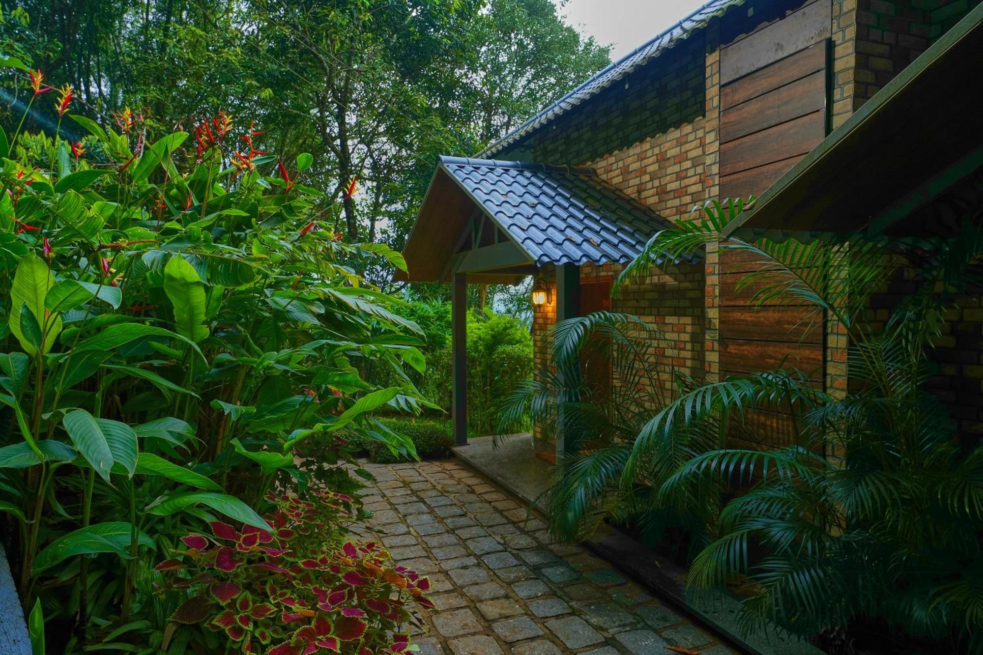 Elephant Passage Munnar Extérieur photo Thekkady Spice Village